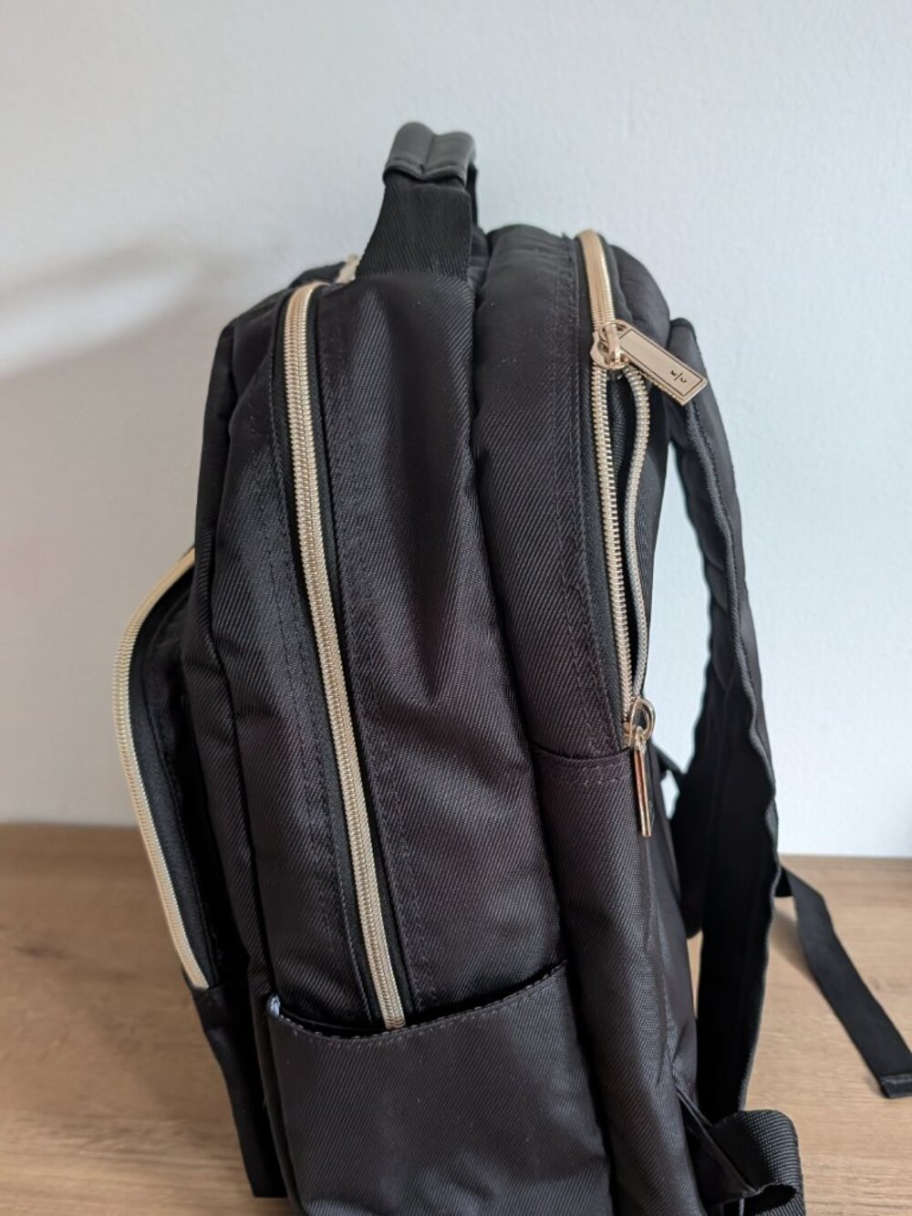 Kenneth Cole Reaction Backpack - Picture 3 of 7